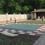 Резиновая плитка на дачном участке в качестве травмобезопасного покрытия для детской площадки
