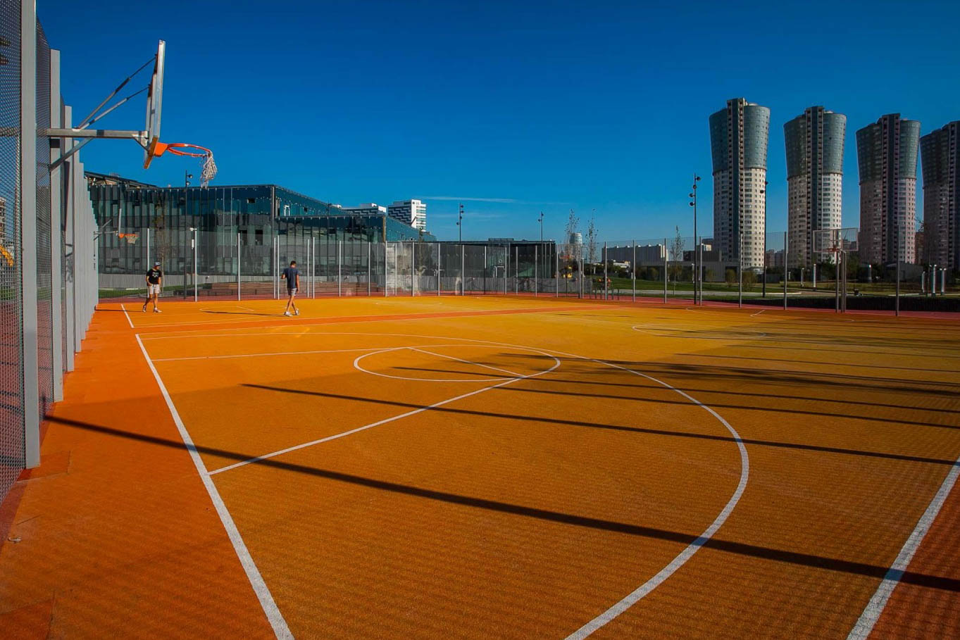 Баскетбольная площадка в Москве на Ходынском поле